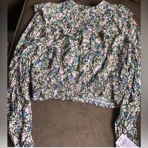 Wild Fable Women Size Large Floral Print Long Sleeve Smocked Waist Ruffle Blouse